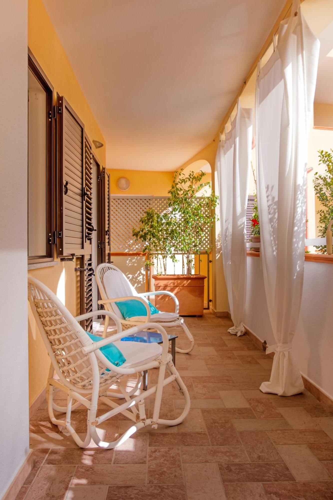 Orosei Home Holidays - I Fiori Exterior foto