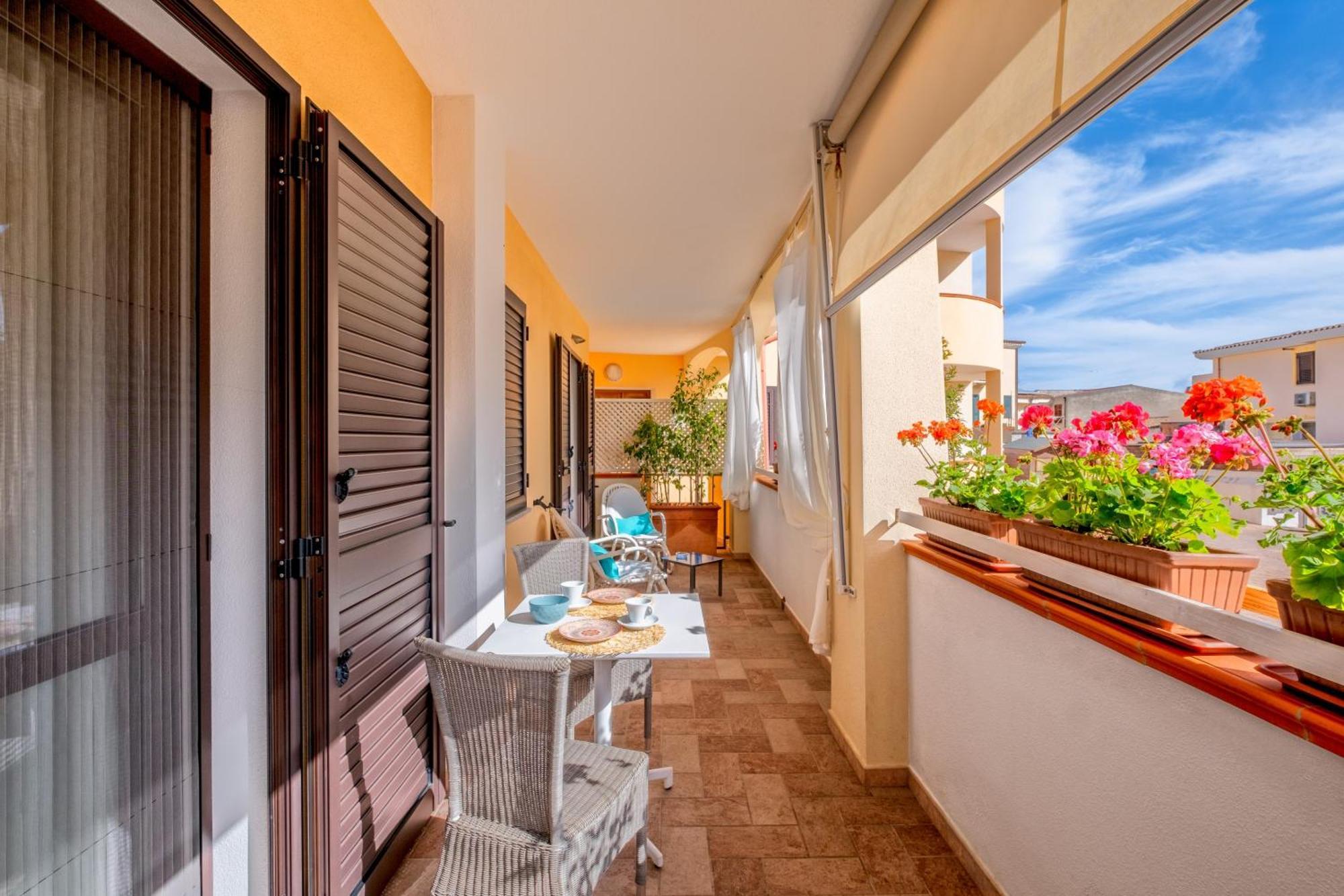 Orosei Home Holidays - I Fiori Exterior foto